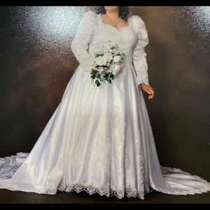 Beautiful plus size white wedding dress